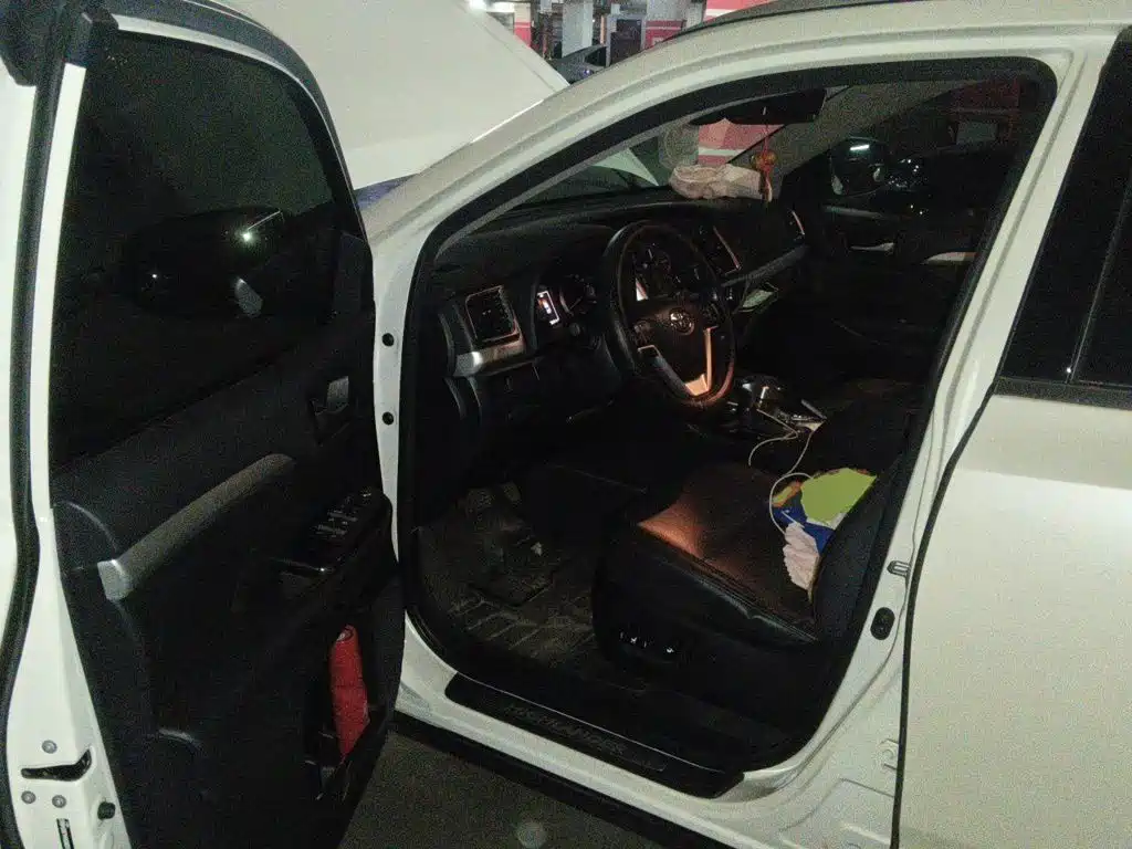 Toyota Highlander — миниатюра 17