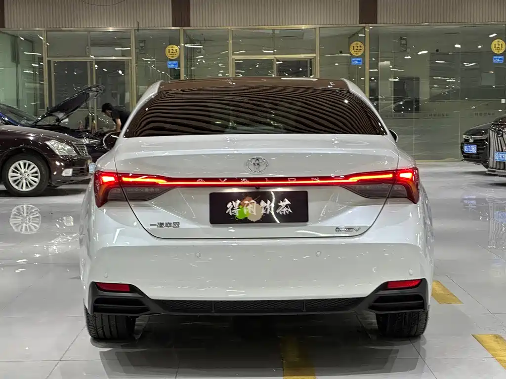 Toyota Avalon — миниатюра 19