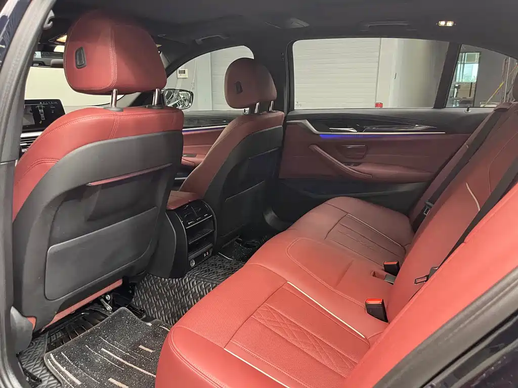 BMW 5 Series — миниатюра 28
