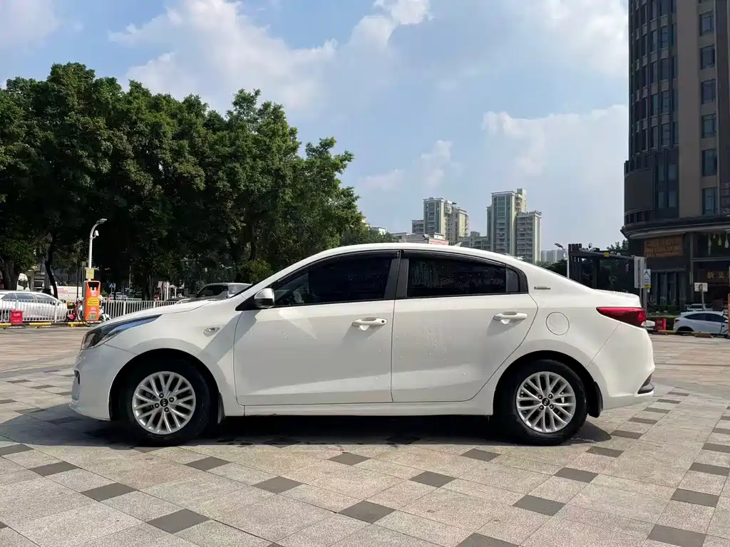 Kia K2 — миниатюра 4