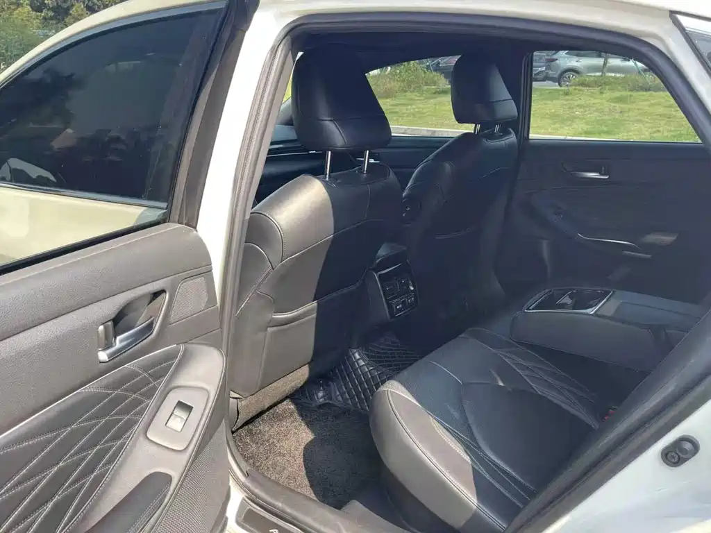 Toyota Avalon — миниатюра 14