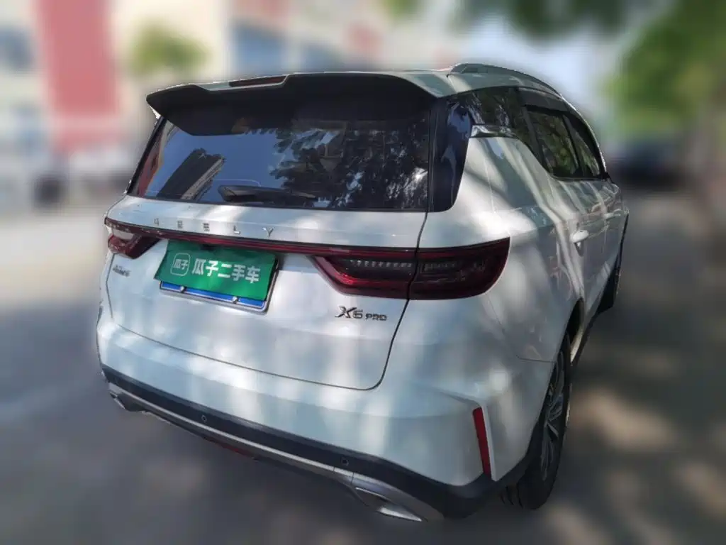 Geely Vision X6 — миниатюра 6