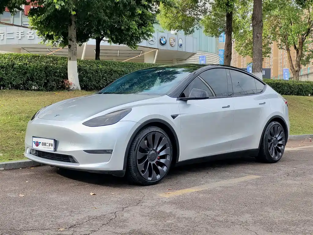 Tesla Model Y 2023