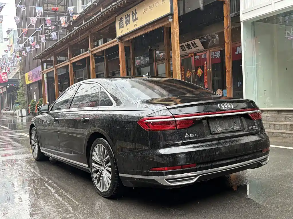 Audi A8 — миниатюра 7