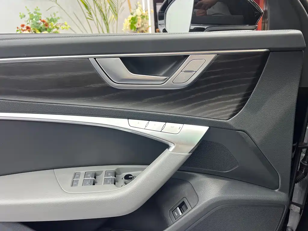 Audi A6L — миниатюра 7