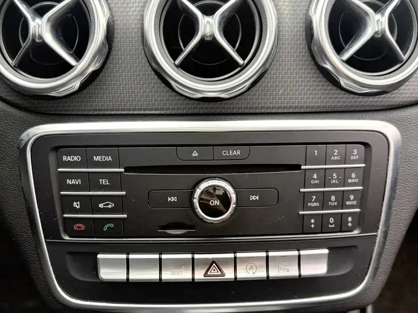 Mercedes-Benz GLA — миниатюра 17