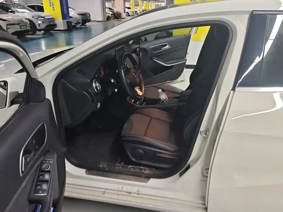 Mercedes-Benz A-Class (Import) — миниатюра 9