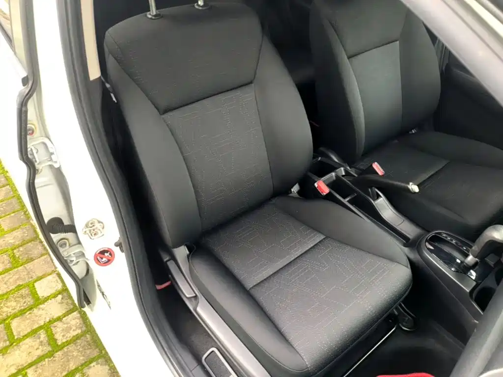 Honda Fit — миниатюра 25