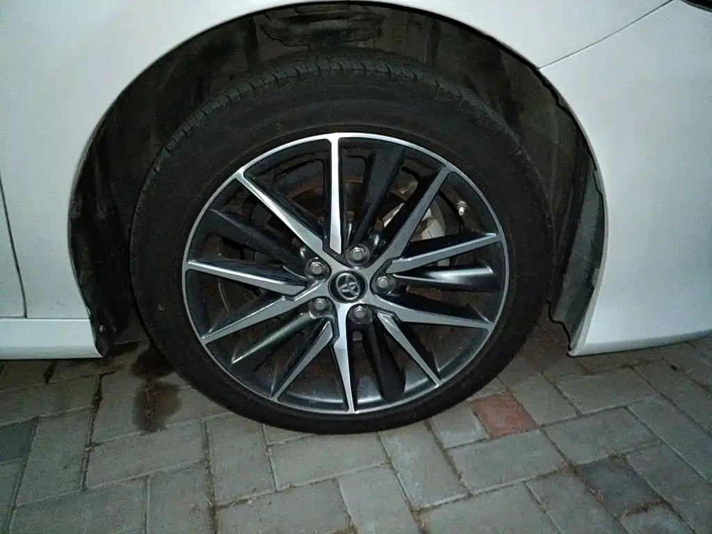 Toyota Camry — миниатюра 24
