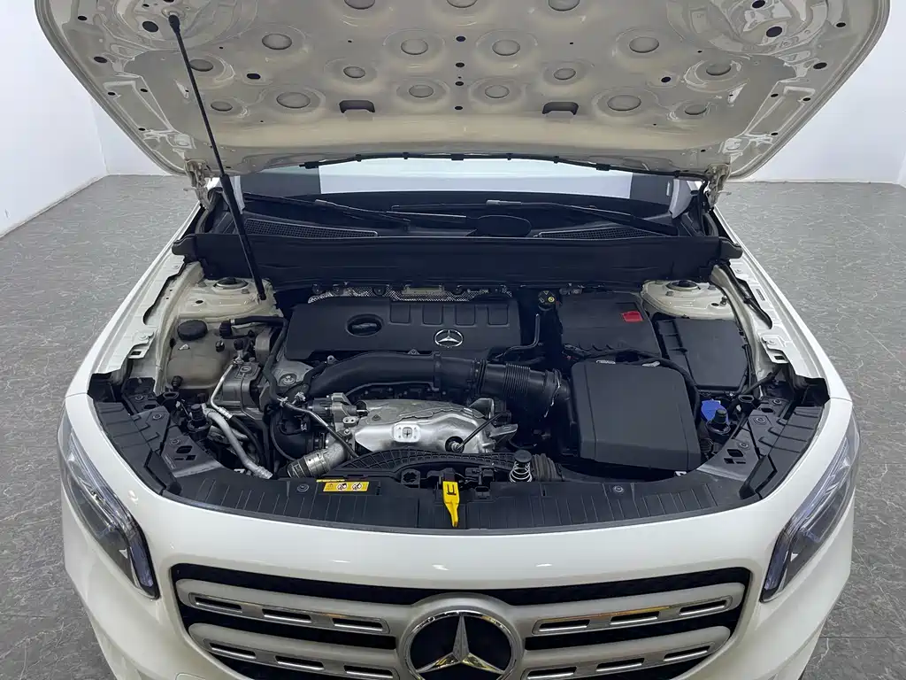 Mercedes-Benz GLB — миниатюра 19