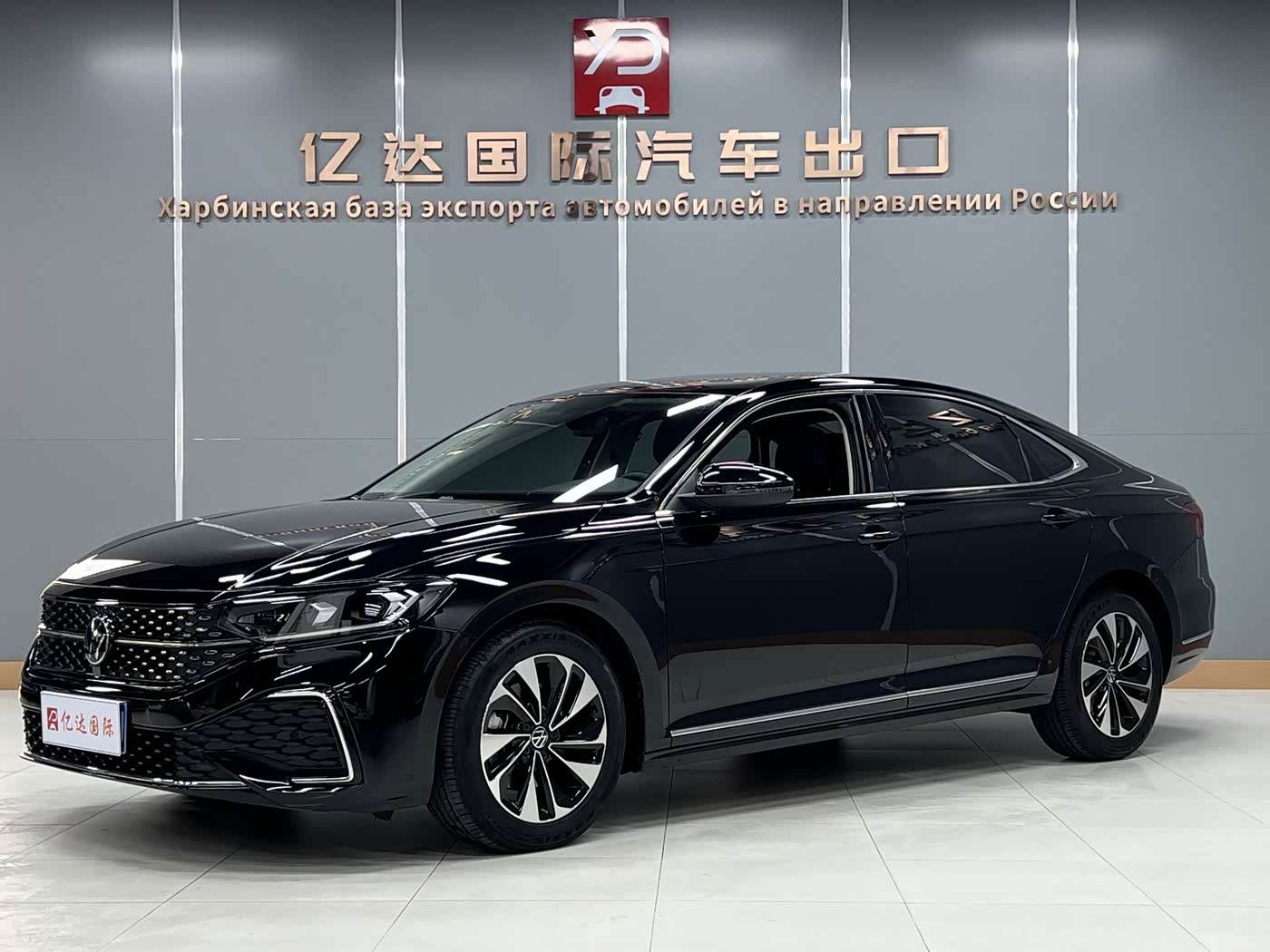 Volkswagen Passat 1.4 л 2023 г. Чёрный, пробег 37000 км