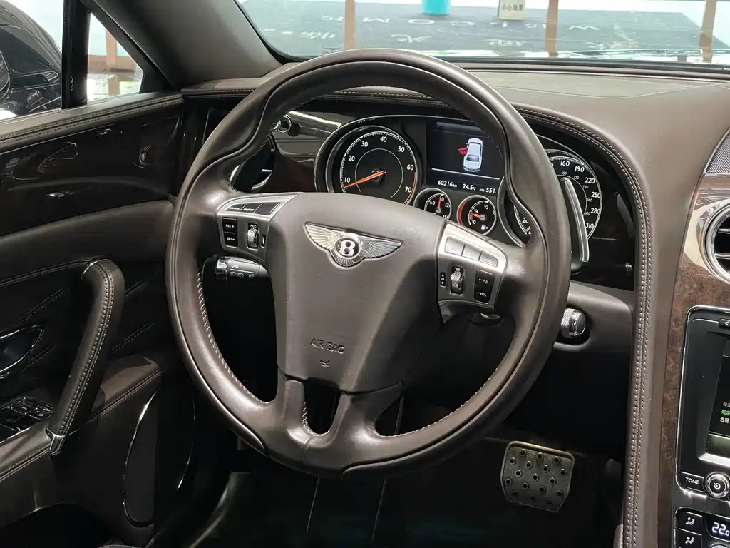 Bentley Flying Spur — миниатюра 20