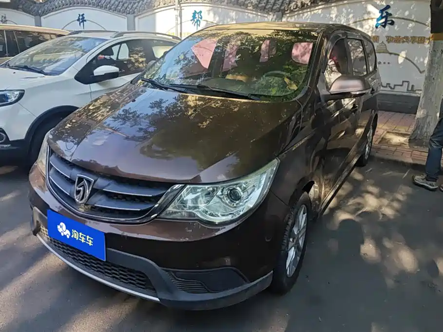 Baojun 730 2015