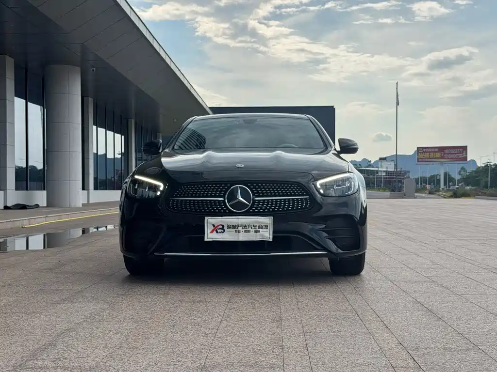 Mercedes-Benz E-Class — миниатюра 2