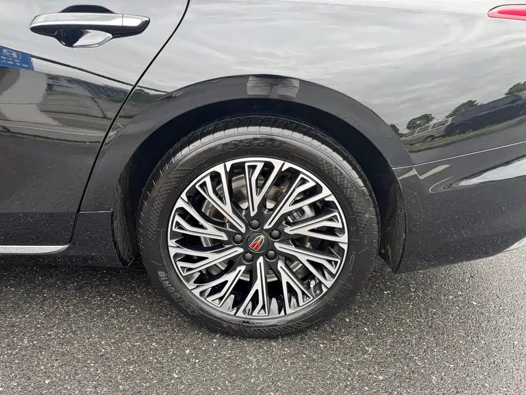 Hongqi Hongqi H5 — миниатюра 17