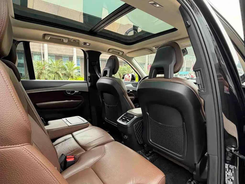 Volvo XC90 — миниатюра 13