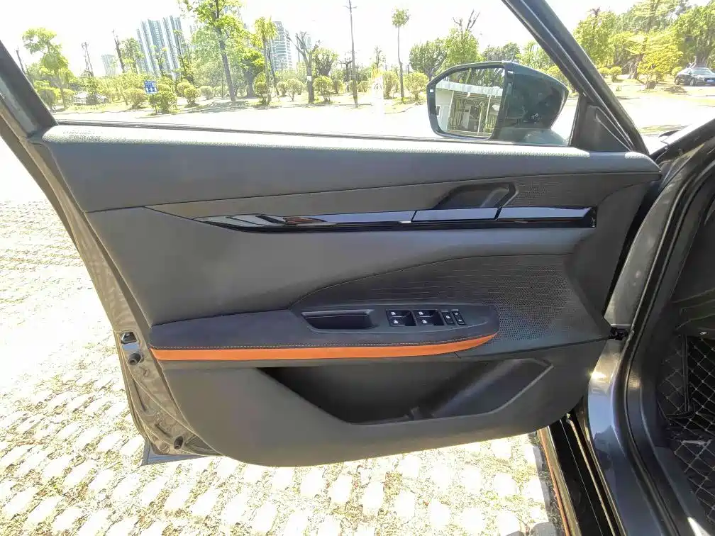Changan UNI-V — миниатюра 12