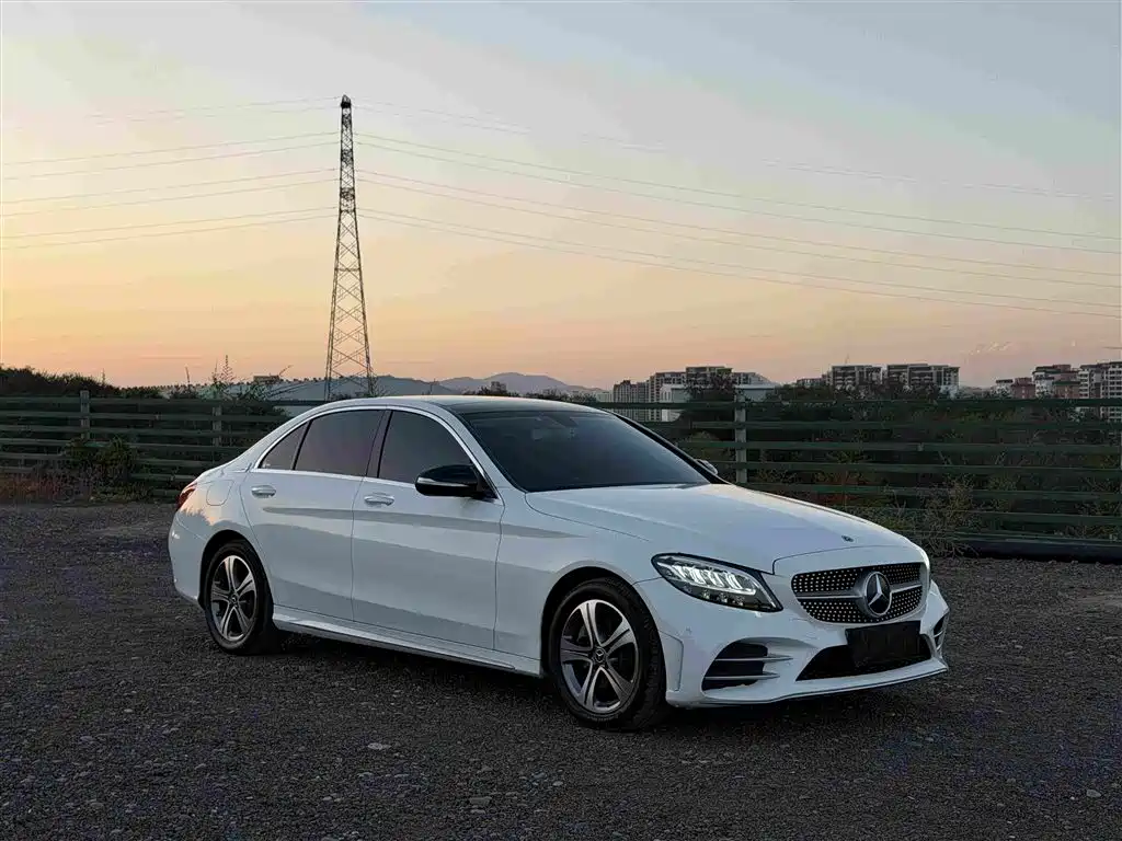 Mercedes-Benz C-Class — миниатюра 3