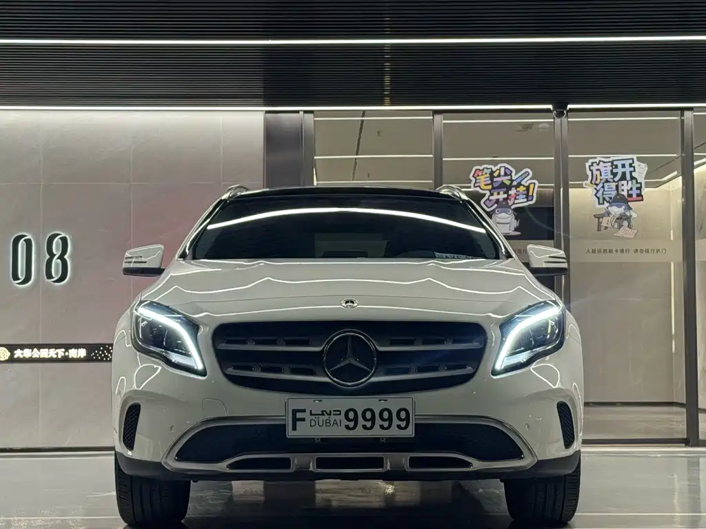 Mercedes-Benz GLA 2018 GLA 200 Fashion