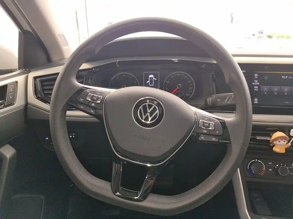 Volkswagen Polo — миниатюра 6
