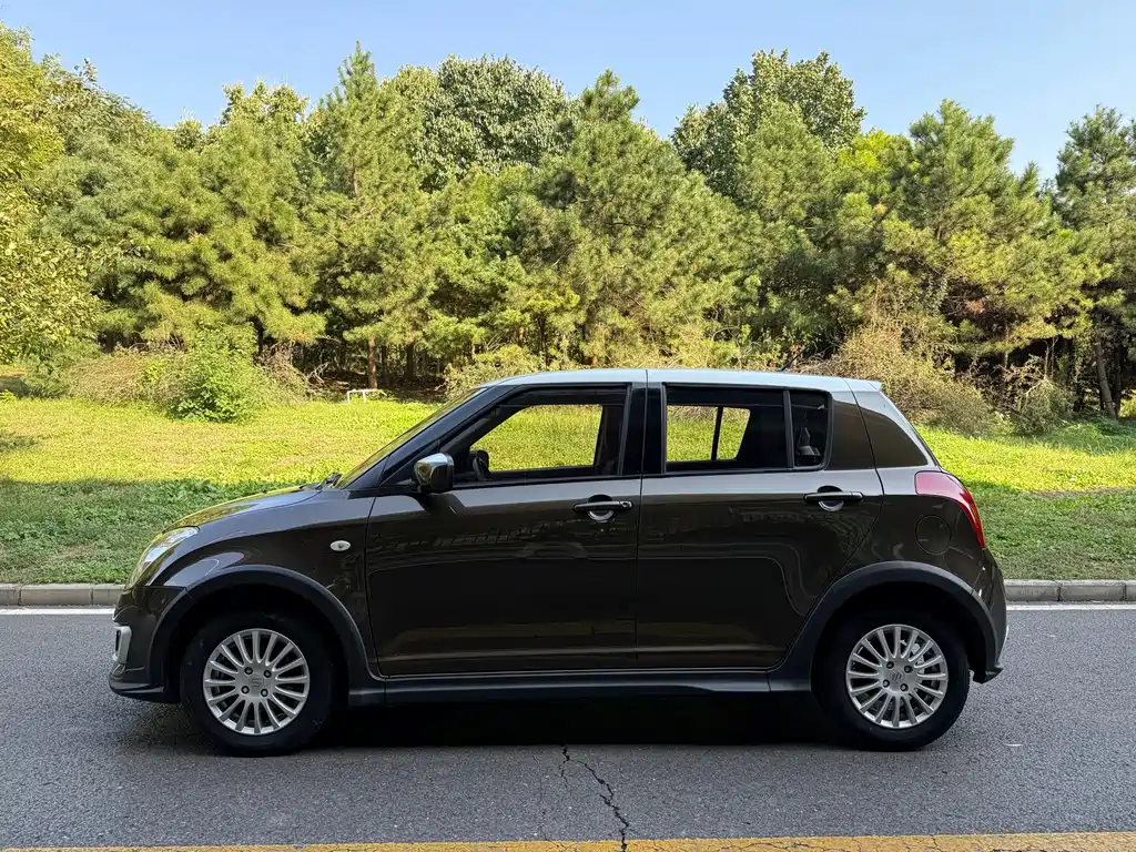 Suzuki Swift — миниатюра 3