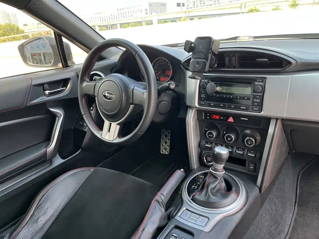 Subaru BRZ — миниатюра 6