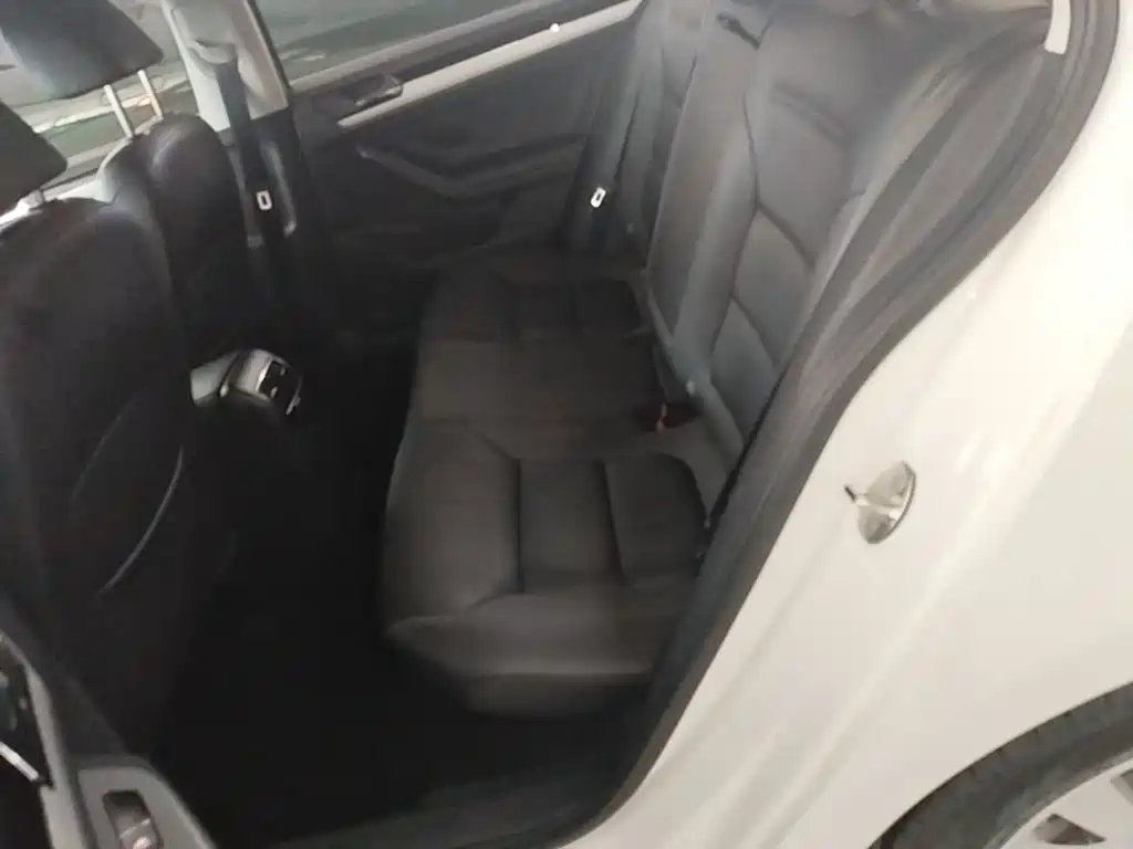 Volkswagen Sagitar — миниатюра 17