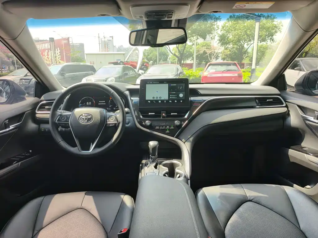 Toyota Camry — миниатюра 15