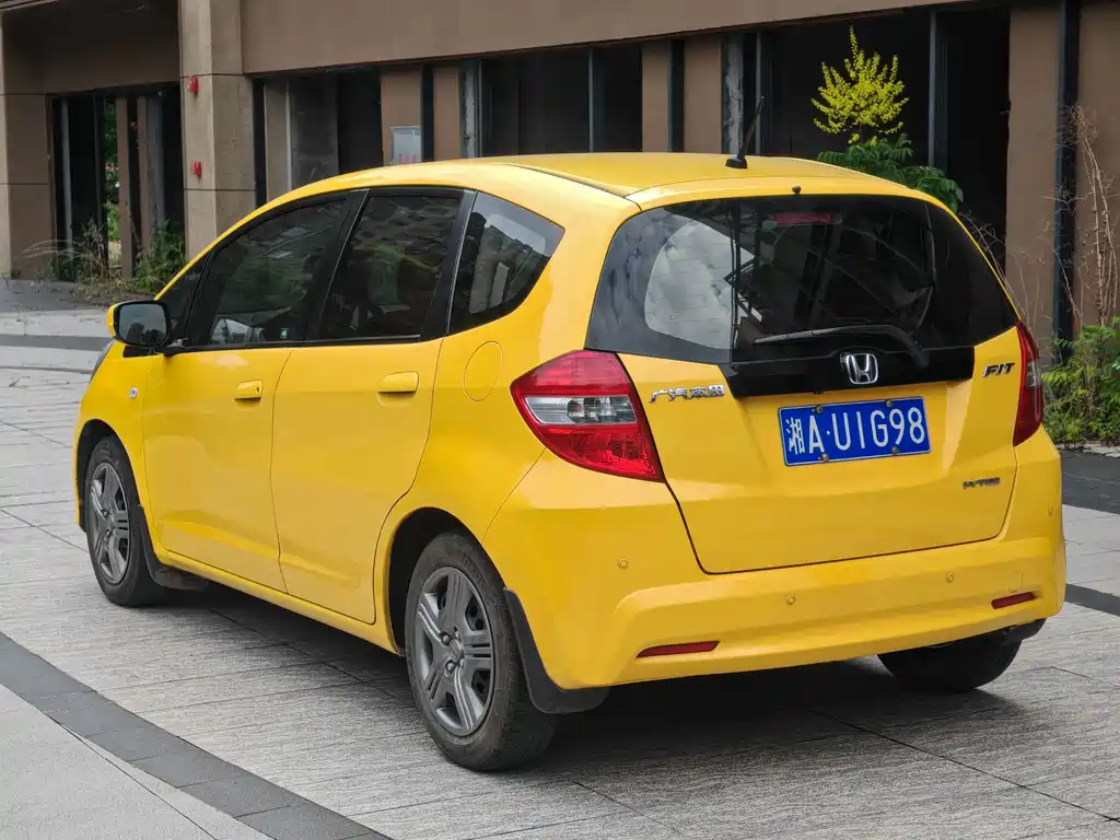 Honda Fit — миниатюра 7