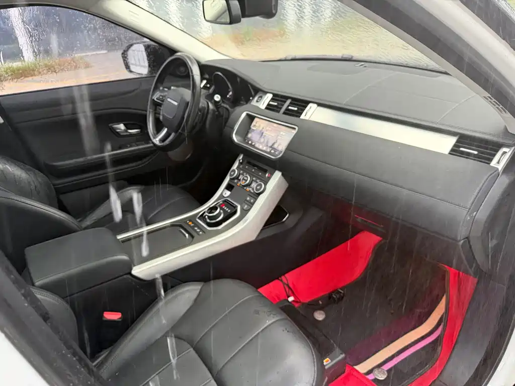 Land Rover Evoque — миниатюра 6
