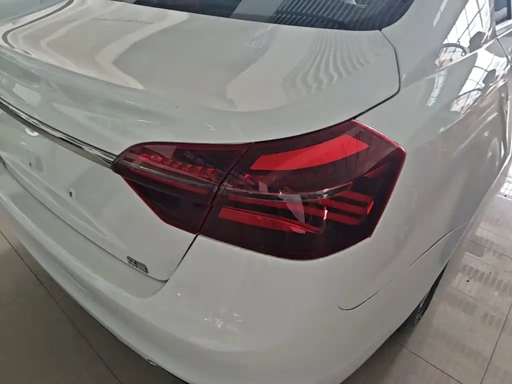 Geely Emgrand — миниатюра 8