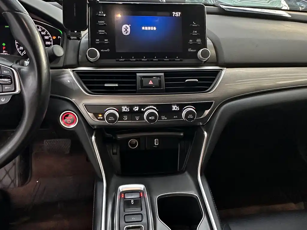 Honda Accord - фото 7