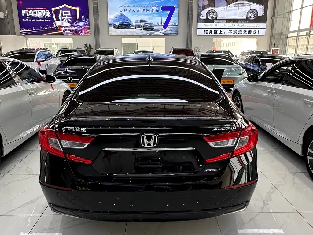 Honda Accord - фото 10