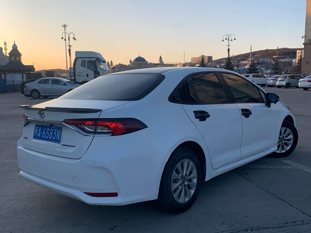 Toyota Corolla 1.5 л 2022 г. Белый, пробег 41000 км