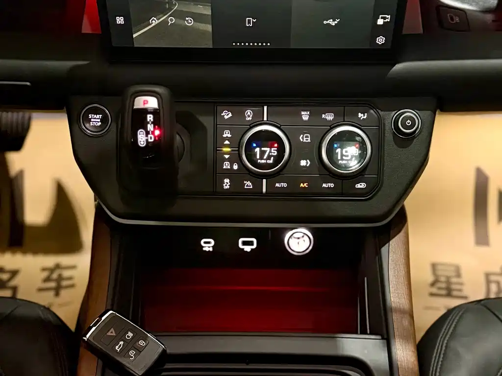 Land Rover Defender — миниатюра 11