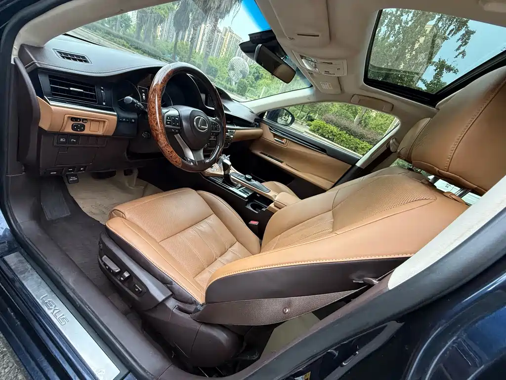 Lexus ES — миниатюра 10