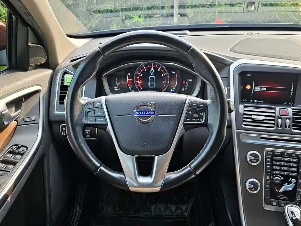 Volvo XC60 — миниатюра 7