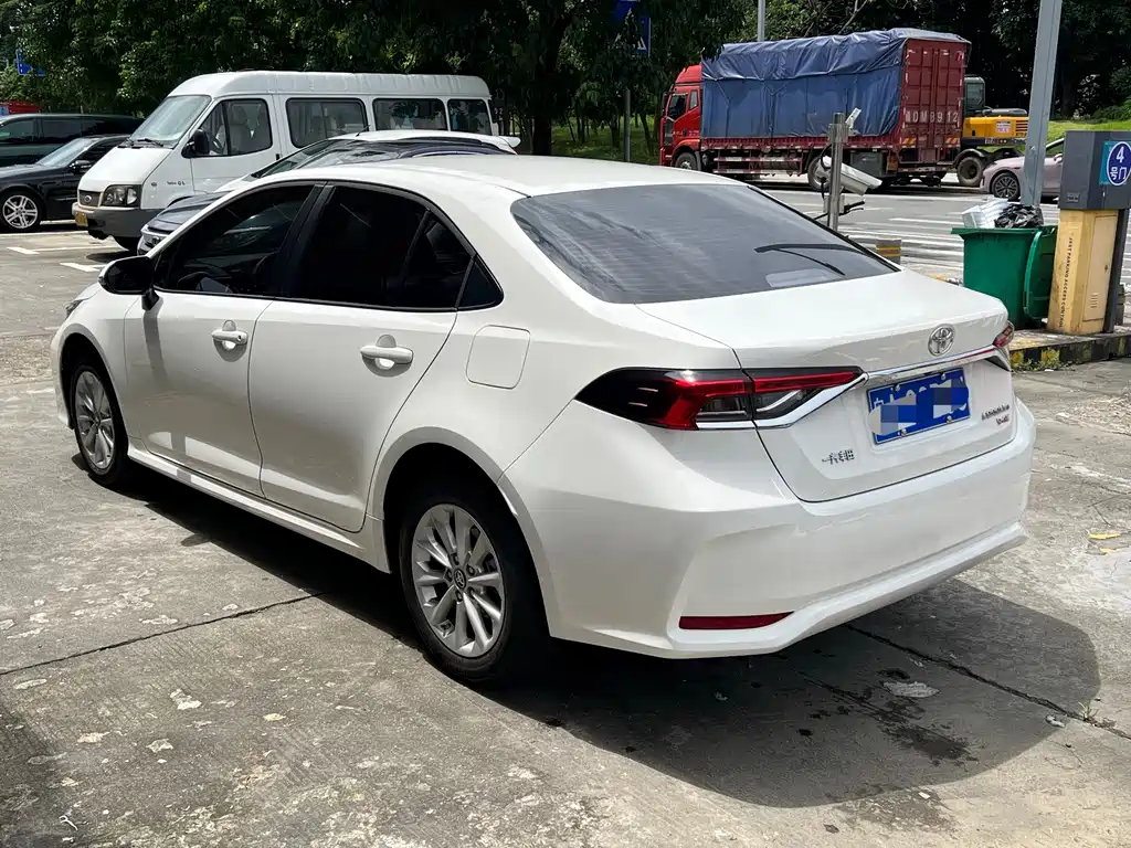 Toyota Corolla — миниатюра 10