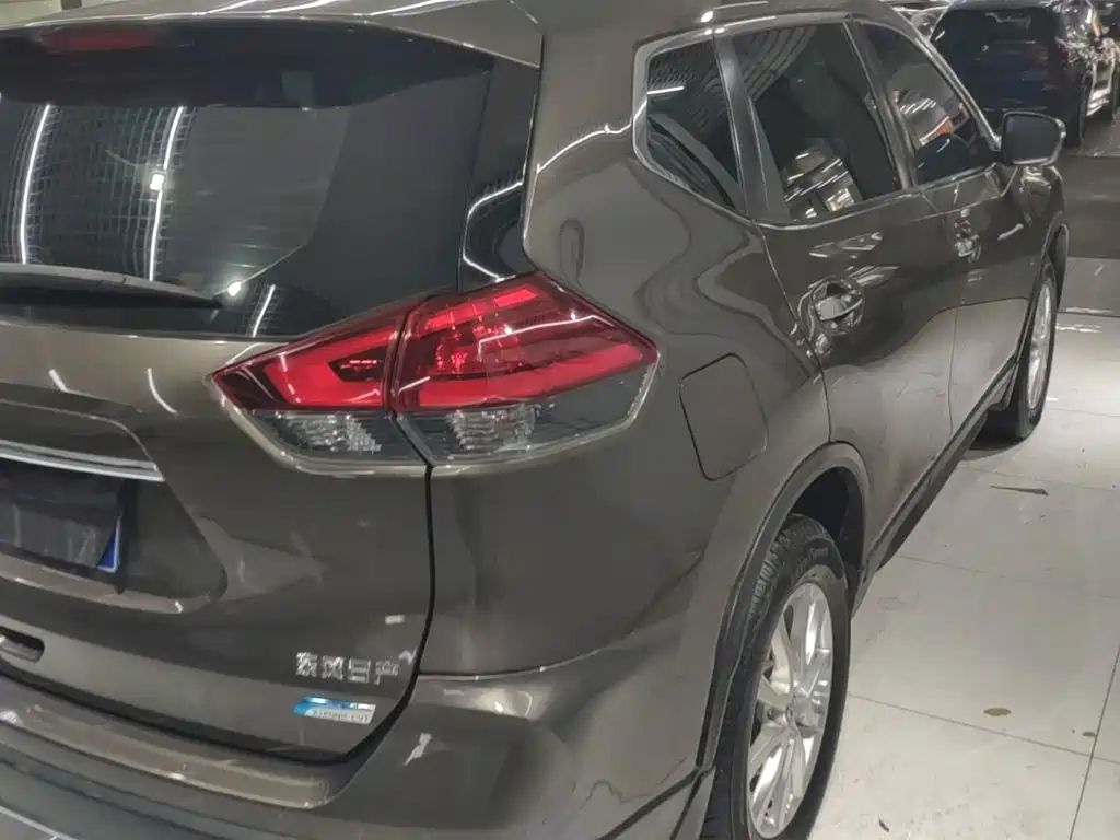 Nissan X-Trail — миниатюра 8