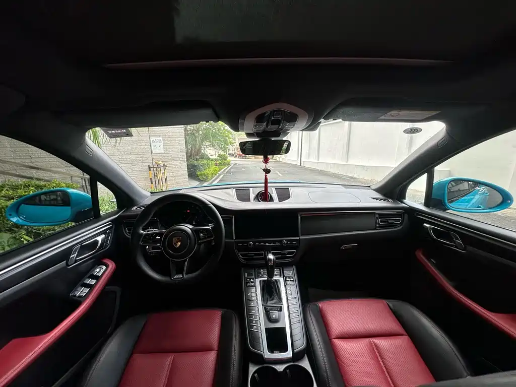 Porsche Macan — миниатюра 18
