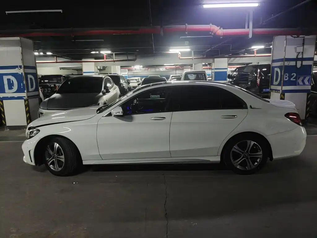 Mercedes-Benz C-Class — миниатюра 5