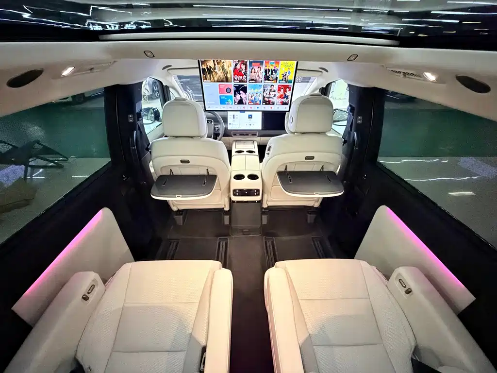 Li Auto MEGA 2025 Home