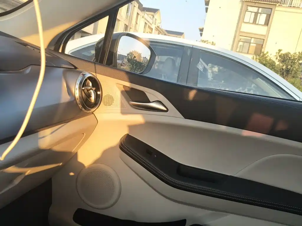 BYD Yuan Pro — миниатюра 19