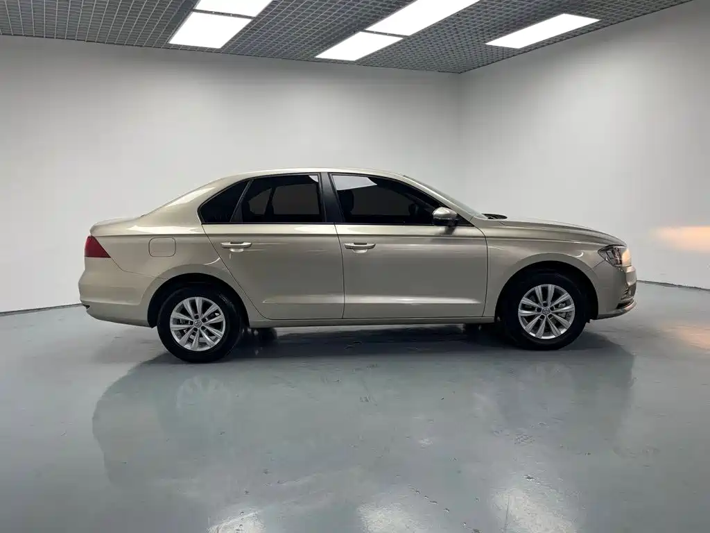 Volkswagen Bora — миниатюра 4
