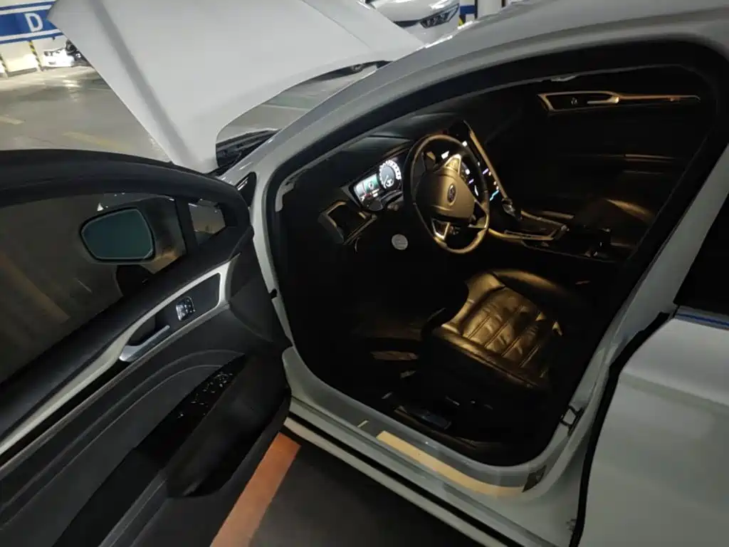 Ford Mondeo — миниатюра 18