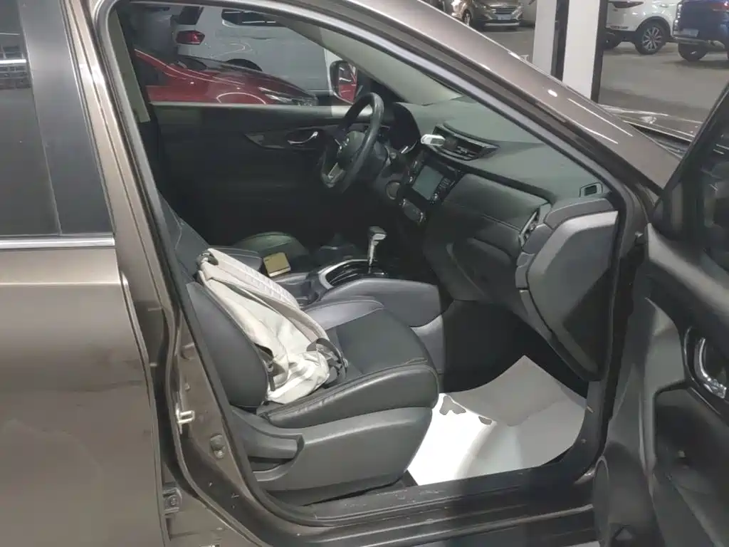 Nissan X-Trail — миниатюра 25