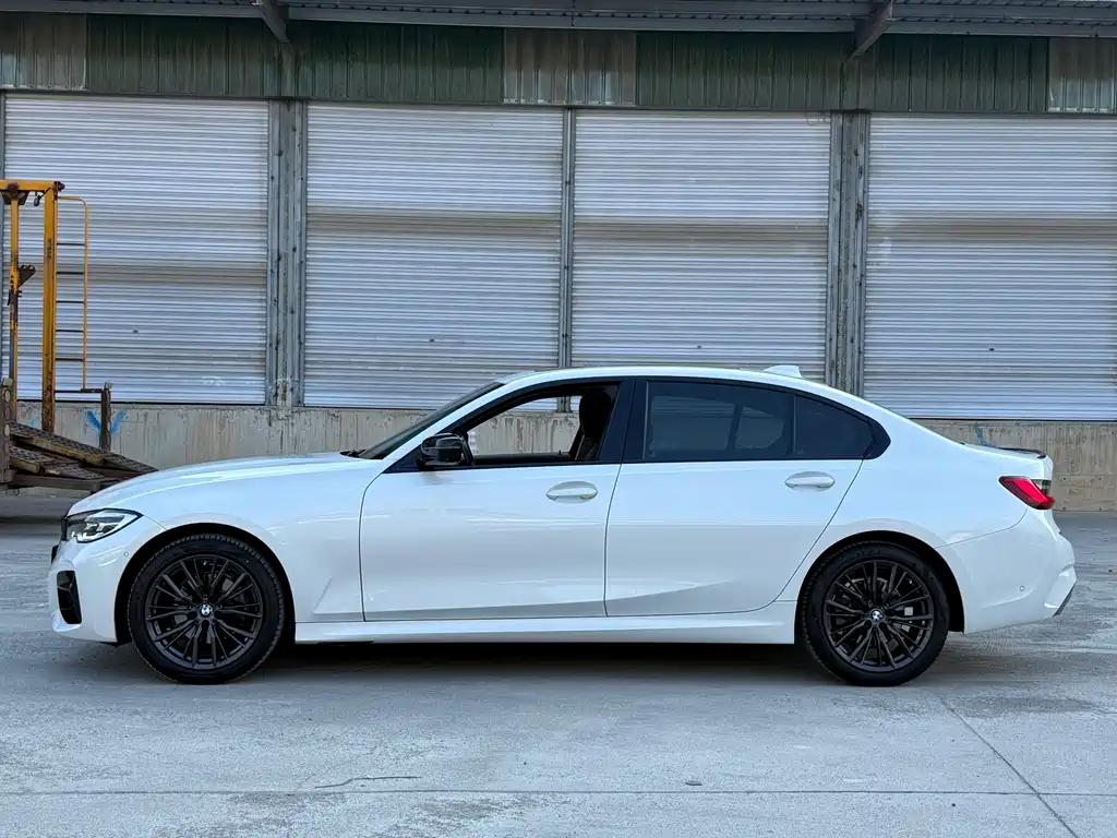BMW 3 Series — миниатюра 4