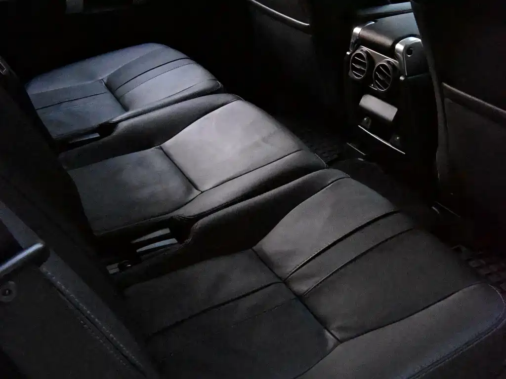 Land Rover Discovery — миниатюра 35