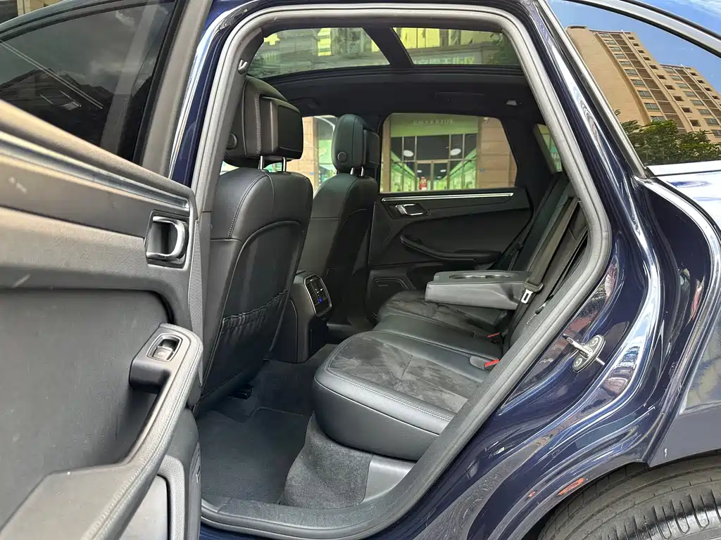 Porsche Macan — миниатюра 12