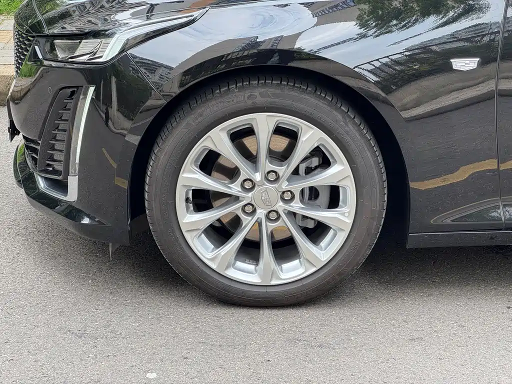Cadillac CT5 2023 28T Luxury （ Standard ）
